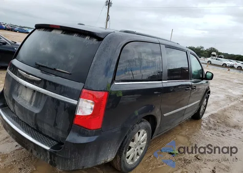 2016 Chrysler Town & Country Touring z USA, uszkodzony, nr VIN 2C4RC1BG2GR292913